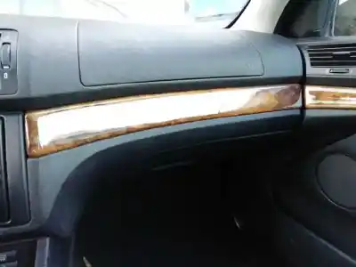 Здавання транспортного засобу bmw serie 5 berlina (e39) 530d року 2004 потужний 306d1
