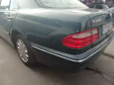 Здавання транспортного засобу mercedes-benz clase e (w210) berlina 240 (210.061) року 2000 потужний m112911