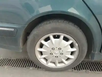 Здавання транспортного засобу mercedes-benz clase e (w210) berlina 240 (210.061) року 2000 потужний m112911