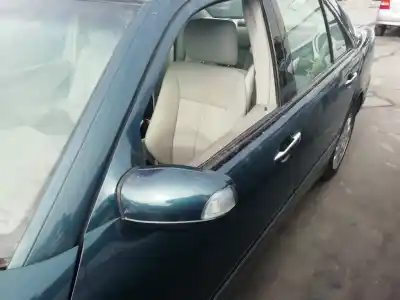 Здавання транспортного засобу mercedes-benz clase e (w210) berlina 240 (210.061) року 2000 потужний m112911