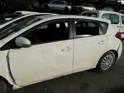 Scrapping Vehicle toyota auris (_e15_) 1.4 d-4d (nde150_) of the year 2013 powered 1nd