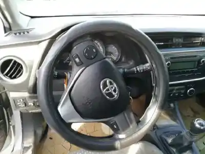 Scrapping Vehicle toyota auris (_e15_) 1.4 d-4d (nde150_) of the year 2013 powered 1nd