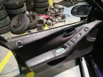 Здавання транспортного засобу chrysler stratus berlina (ja) 2.0 le року 2000 потужний g c o 2.0l