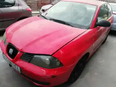 Véhicule à la ferraille seat ibiza (6l1) fresh de l'année 2004 alimenté azq