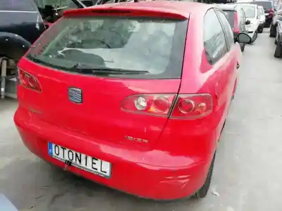 Véhicule à la ferraille seat ibiza (6l1) fresh de l'année 2004 alimenté azq