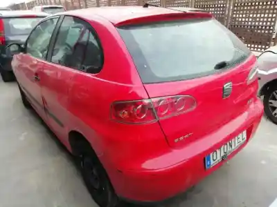 Véhicule à la ferraille seat ibiza (6l1) fresh de l'année 2004 alimenté azq