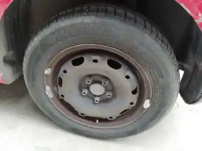 Véhicule à la ferraille seat ibiza (6l1) fresh de l'année 2004 alimenté azq