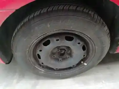 Véhicule à la ferraille seat ibiza (6l1) fresh de l'année 2004 alimenté azq