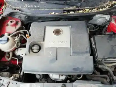 Véhicule à la ferraille seat ibiza (6l1) fresh de l'année 2004 alimenté azq