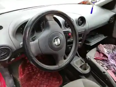 Véhicule à la ferraille seat ibiza (6l1) fresh de l'année 2004 alimenté azq