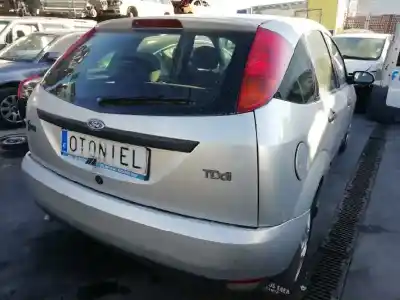 Здавання транспортного засобу ford focus berlina (cak) 1.8 tddi turbodiesel cat року 2001 потужний c9db