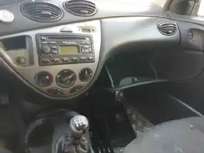 Здавання транспортного засобу ford focus berlina (cak) 1.8 tddi turbodiesel cat року 2001 потужний c9db
