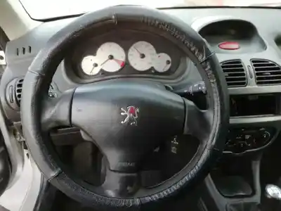 Hurda Aracı peugeot 206 berlina 1.4 hdi yılın 2004 güçlü 8hz