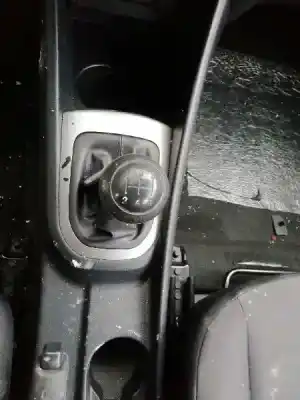 Véhicule à la ferraille kia                                                rio                                                                                                                                                                                                                                                        1.2 cat                                                                                                                                                                                                                                                    de l'année 2012 alimenté g4la