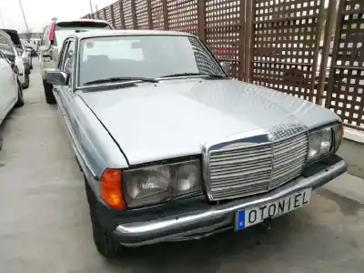 Sloopvoertuig MERCEDES-BENZ CLASE E (W123) BERLINA+COUPE D 300 van het jaar 1984 aangedreven 617912