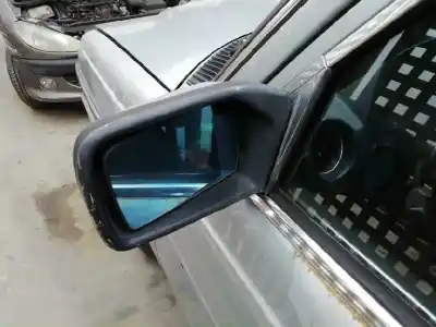Véhicule à la ferraille mercedes-benz clase e (w123) berlina+coupe d 300 de l'année 1984 alimenté 617912