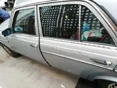 Véhicule à la ferraille mercedes-benz clase e (w123) berlina+coupe d 300 de l'année 1984 alimenté 617912