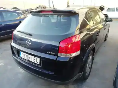 Здавання транспортного засобу opel signum 2.2 16v dti cat (y 22 dtr / l50) року 2004 потужний y22dtr