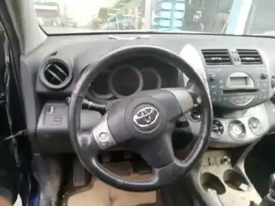Vehicul casat toyota rav 4 iii (_a3_) 2.2 d 4wd (ala30_) al anului 2006 alimentat 2ad