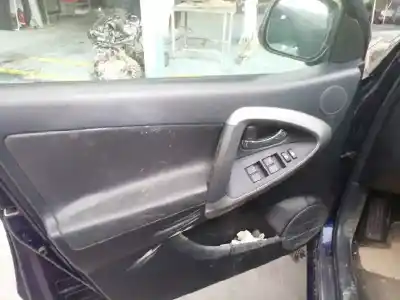 Vehicul casat toyota rav 4 iii (_a3_) 2.2 d 4wd (ala30_) al anului 2006 alimentat 2ad