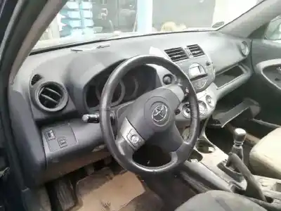 Vehicul casat toyota rav 4 iii (_a3_) 2.2 d 4wd (ala30_) al anului 2006 alimentat 2ad