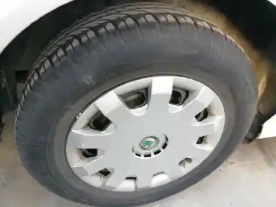 Veicolo di demolizione skoda octavia berlina (1u2) 1.9 tdi slx dell'anno 2003 alimentato alh