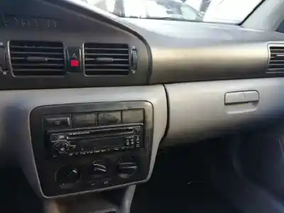 Veicolo di demolizione skoda octavia berlina (1u2) 1.9 tdi slx dell'anno 2003 alimentato alh