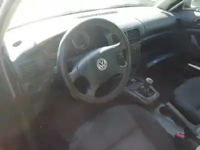 Здавання транспортного засобу volkswagen passat berlina (3b3) comfortline року 2001 потужний alz