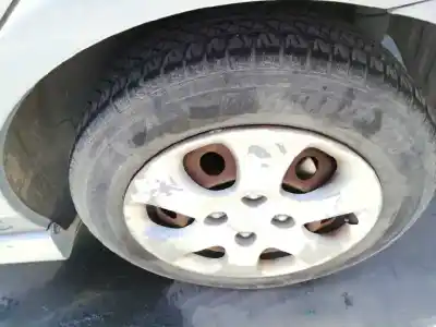 Veículo de Sucata kia cerato 2.0 lx crdi familiar do ano 2004 alimentado d4ea