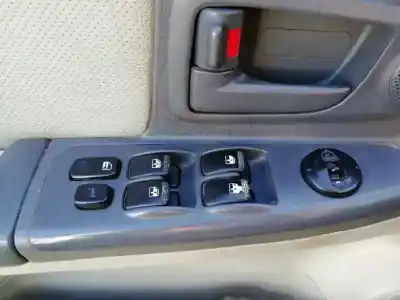 Veículo de Sucata kia cerato 2.0 lx crdi familiar do ano 2004 alimentado d4ea