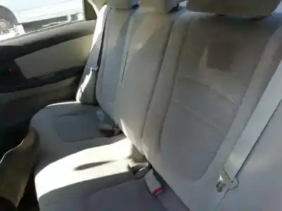 Veículo de Sucata kia cerato 2.0 lx crdi familiar do ano 2004 alimentado d4ea