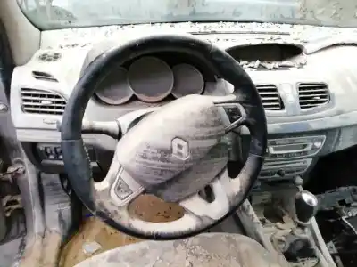 Veículo de Sucata renault fluence (l3_) 1.5 dci (l30d l30l l306 l33f l33l l33m l33v l33w) do ano 2012 alimentado k9k j8