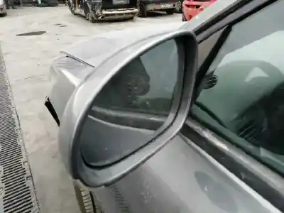 Здавання транспортного засобу volkswagen passat berlina (3b3) * року 2004 потужний awx