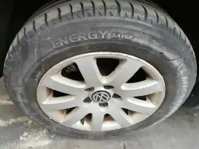 Здавання транспортного засобу volkswagen passat berlina (3b3) * року 2004 потужний awx