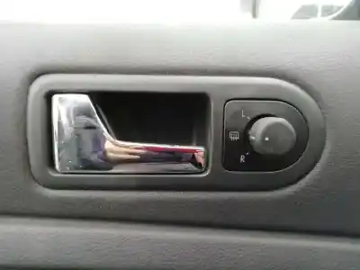 Здавання транспортного засобу volkswagen passat berlina (3b3) * року 2004 потужний awx