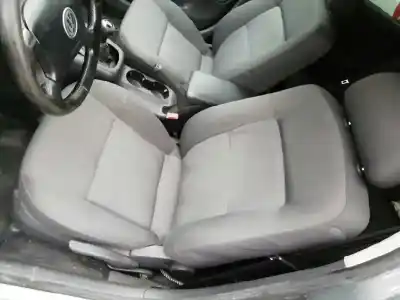 Здавання транспортного засобу volkswagen passat berlina (3b3) * року 2004 потужний awx