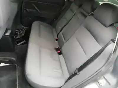 Здавання транспортного засобу volkswagen passat berlina (3b3) * року 2004 потужний awx