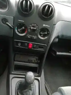 Veículo de Sucata alfa romeo 146 1.6 16v cat do ano 1998 alimentado ar67601