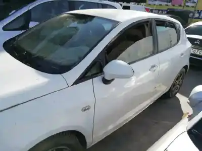Veicolo di demolizione seat ibiza iv (6j5, 6p1) 1.6 tdi dell'anno 2010 alimentato cay
