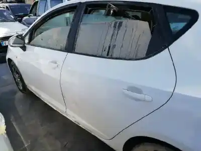 Veicolo di demolizione seat ibiza iv (6j5, 6p1) 1.6 tdi dell'anno 2010 alimentato cay