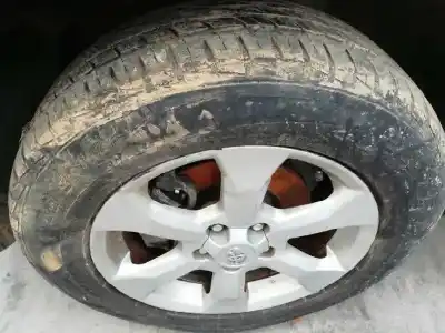 Vehicul casat toyota rav 4 iii (_a3_) 2.2 d (ala35_) al anului 2011 alimentat 2ad