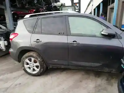 Vehicul casat toyota rav 4 iii (_a3_) 2.2 d (ala35_) al anului 2011 alimentat 2ad