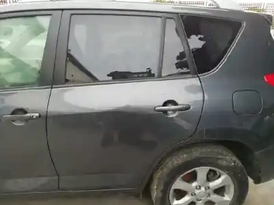 Vehicul casat toyota rav 4 iii (_a3_) 2.2 d (ala35_) al anului 2011 alimentat 2ad