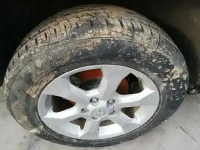 Vehicul casat toyota rav 4 iii (_a3_) 2.2 d (ala35_) al anului 2011 alimentat 2ad