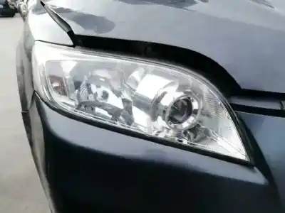 Vehicul casat toyota rav 4 iii (_a3_) 2.2 d (ala35_) al anului 2011 alimentat 2ad