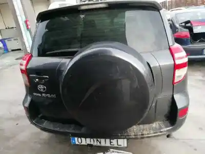 Vehicul casat toyota rav 4 iii (_a3_) 2.2 d (ala35_) al anului 2011 alimentat 2ad