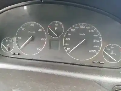 Здавання транспортного засобу peugeot 607 (s1) básico року 2001 потужний 4hx