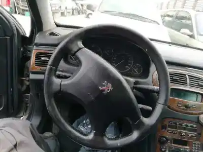 Здавання транспортного засобу peugeot 607 (s1) básico року 2001 потужний 4hx