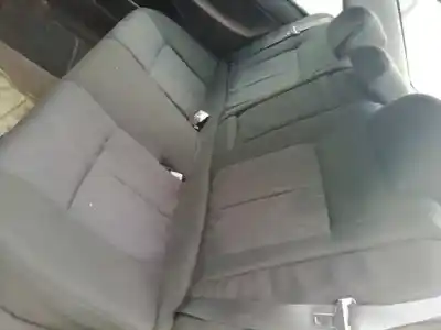 Здавання транспортного засобу peugeot 607 (s1) básico року 2001 потужний 4hx