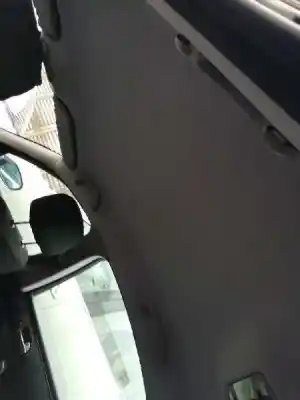 Здавання транспортного засобу peugeot 607 (s1) básico року 2001 потужний 4hx